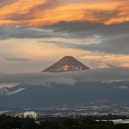 Апартаменти Amazing Aircrafts Views In Front Of Airport Guatemala City Екстер'єр фото