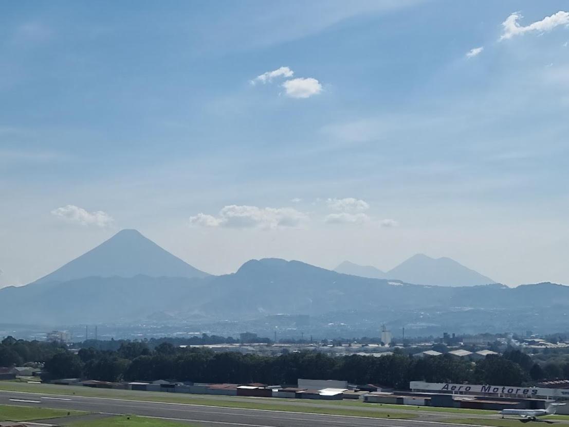 Апартаменти Amazing Aircrafts Views In Front Of Airport Guatemala City Екстер'єр фото