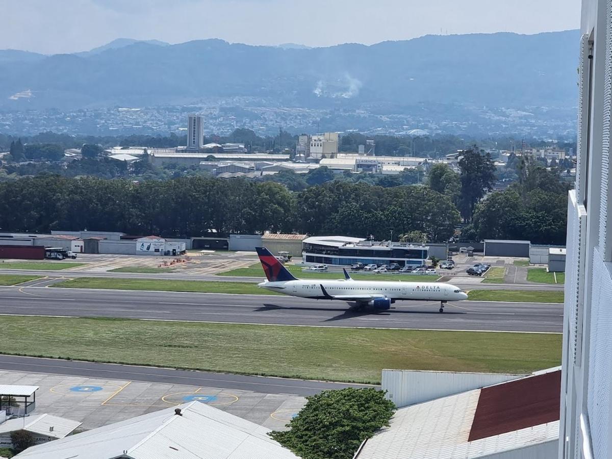 Апартаменти Amazing Aircrafts Views In Front Of Airport Guatemala City Екстер'єр фото